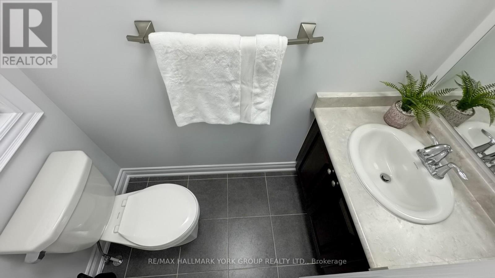 6 Roy Grove Way, Markham, Ontario  L6E 0T6 - Photo 27 - N12437709