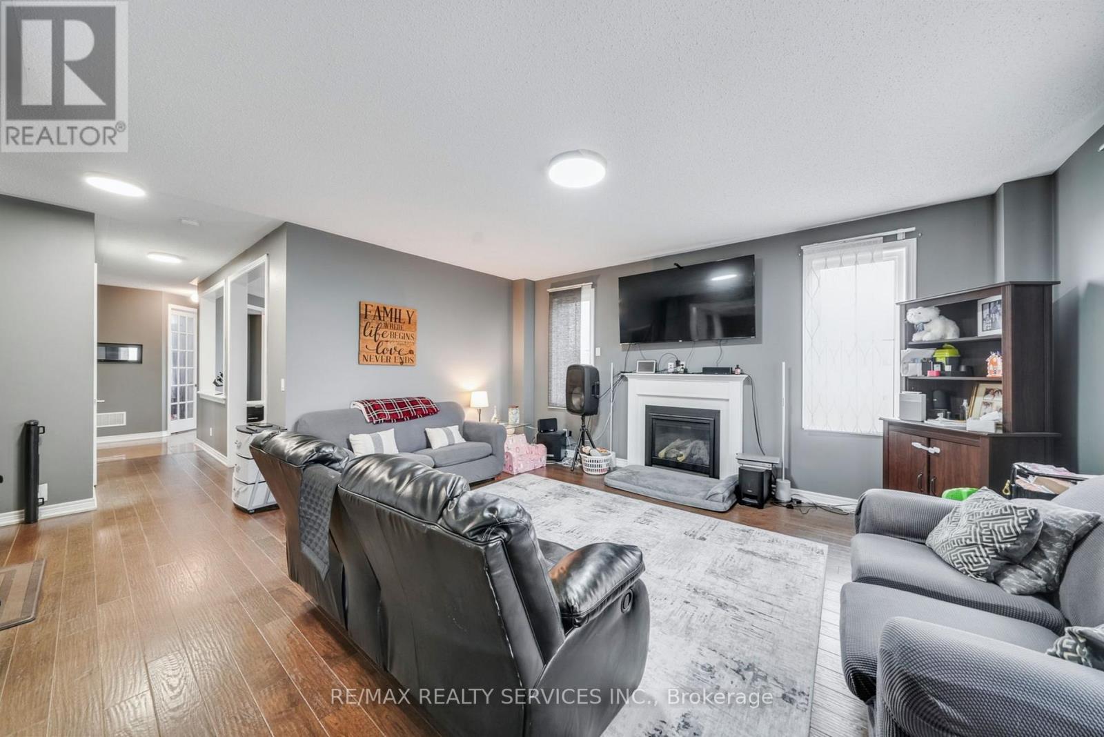 2 Kennedy Boulevard, New Tecumseth, Ontario  L9R 0L4 - Photo 10 - N12437848