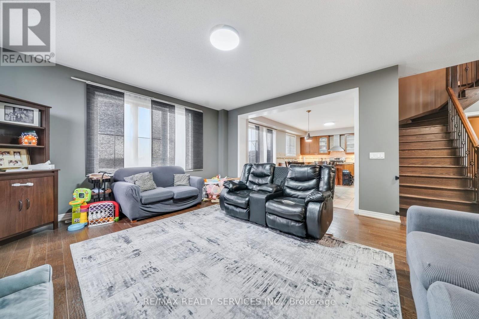 2 Kennedy Boulevard, New Tecumseth, Ontario  L9R 0L4 - Photo 12 - N12437848