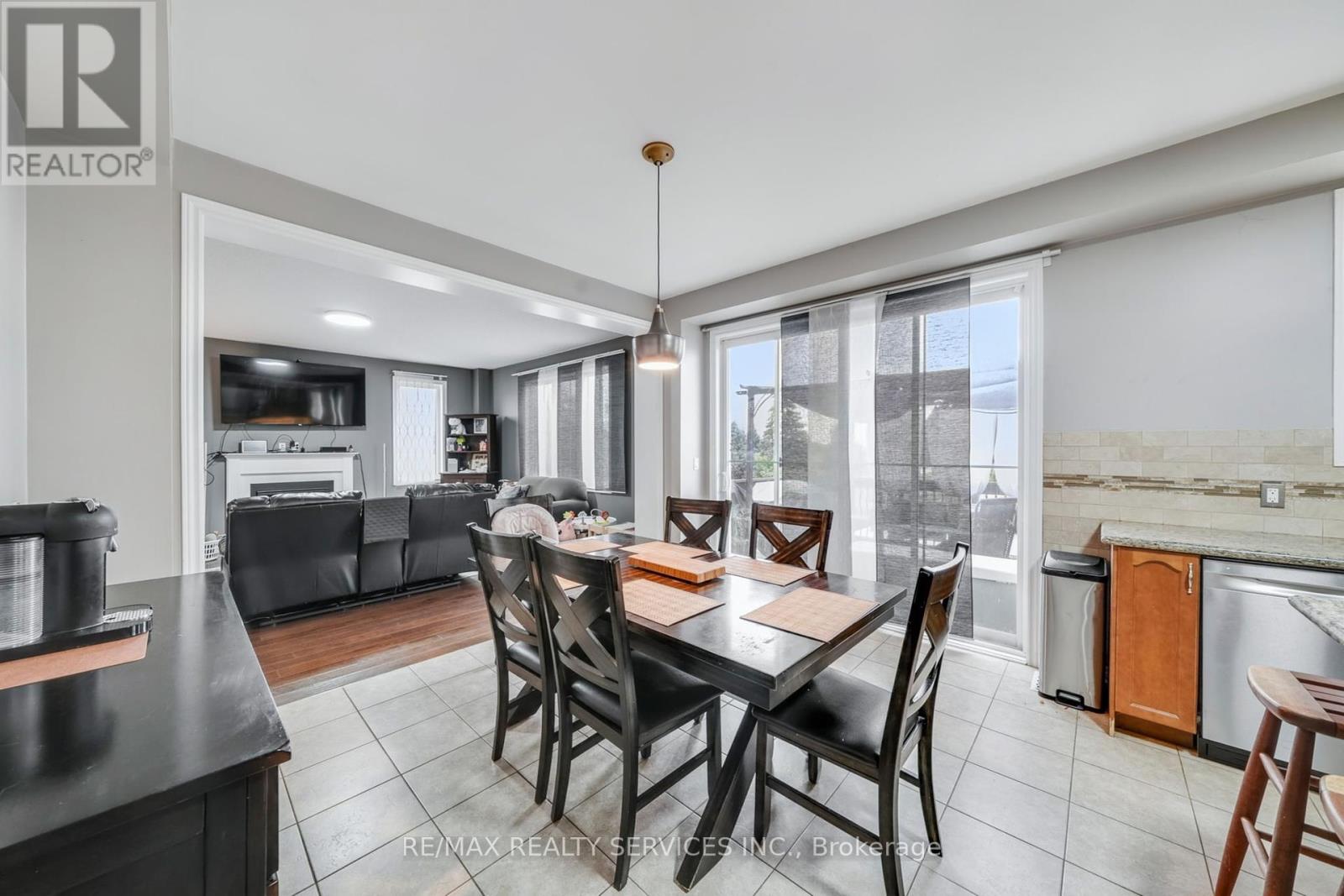 2 Kennedy Boulevard, New Tecumseth, Ontario  L9R 0L4 - Photo 13 - N12437848