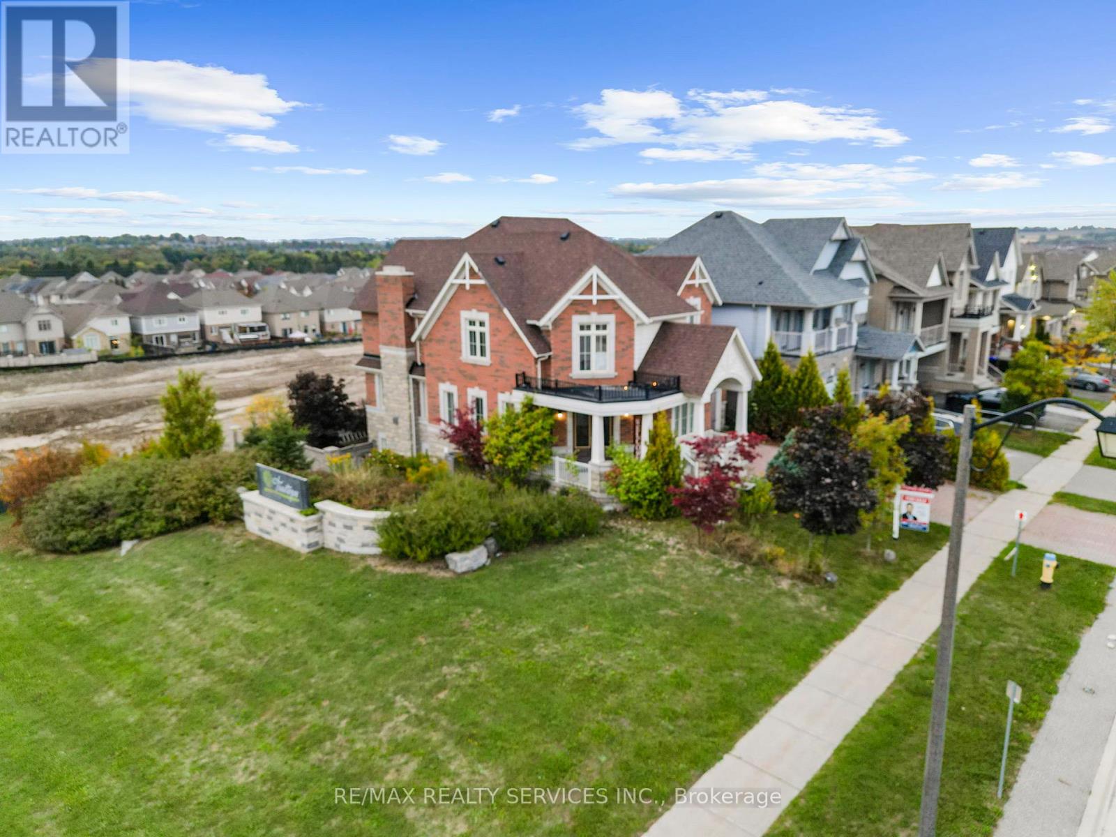 2 Kennedy Boulevard, New Tecumseth, Ontario  L9R 0L4 - Photo 32 - N12437848