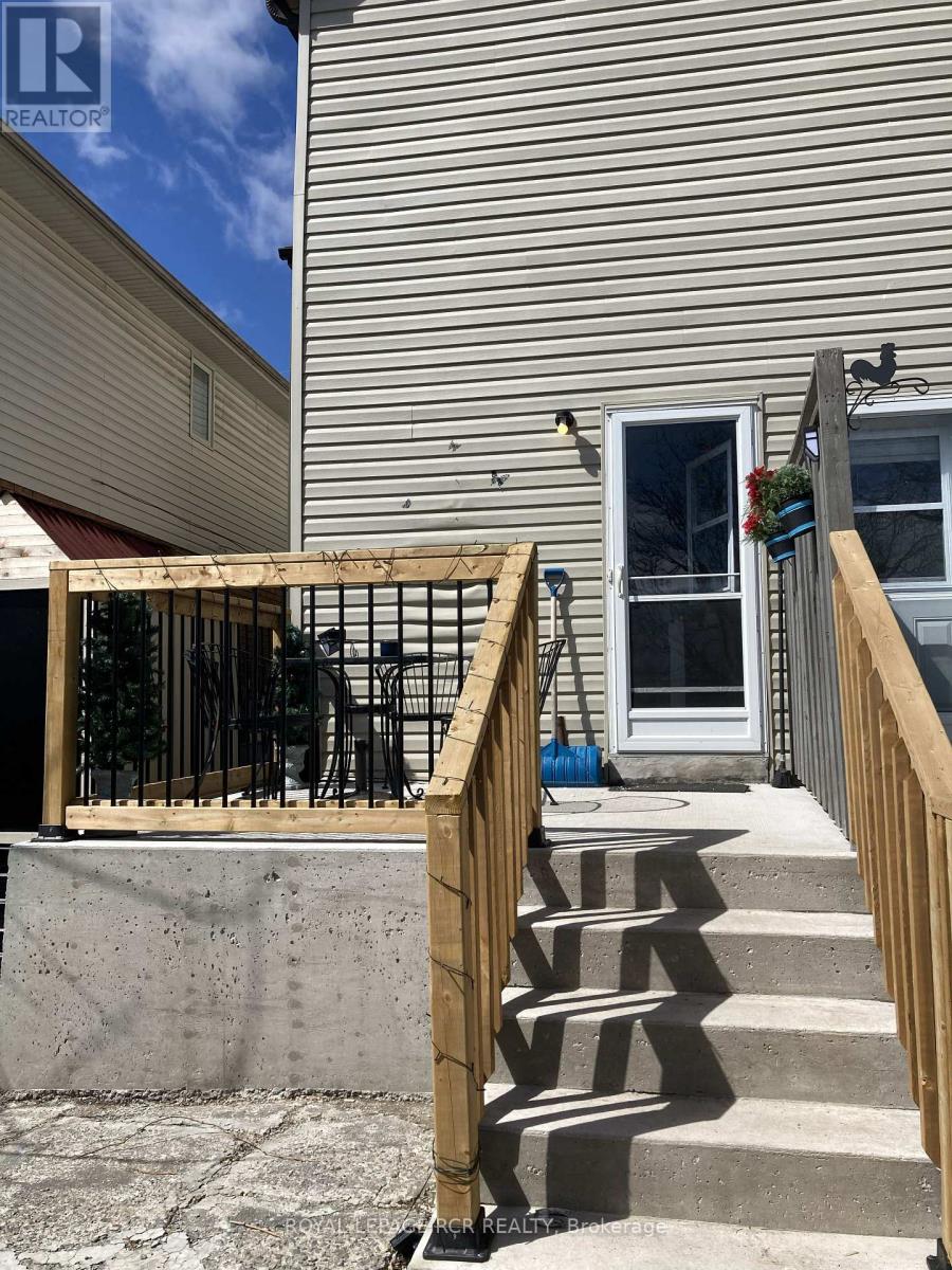 43-45 Drury Street, Bradford West Gwillimbury, Ontario  L3Z 2B4 - Photo 10 - N12437886