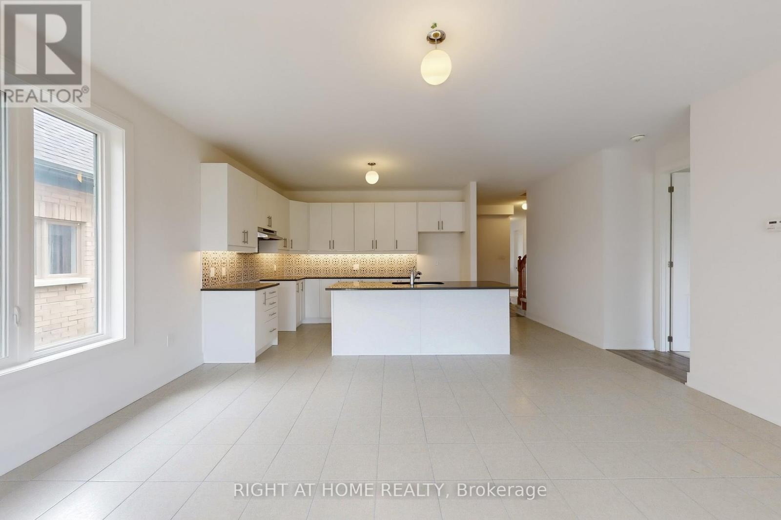 254 Wilcox Drive, Clearview, Ontario  L0M 1S0 - Photo 12 - S12437712