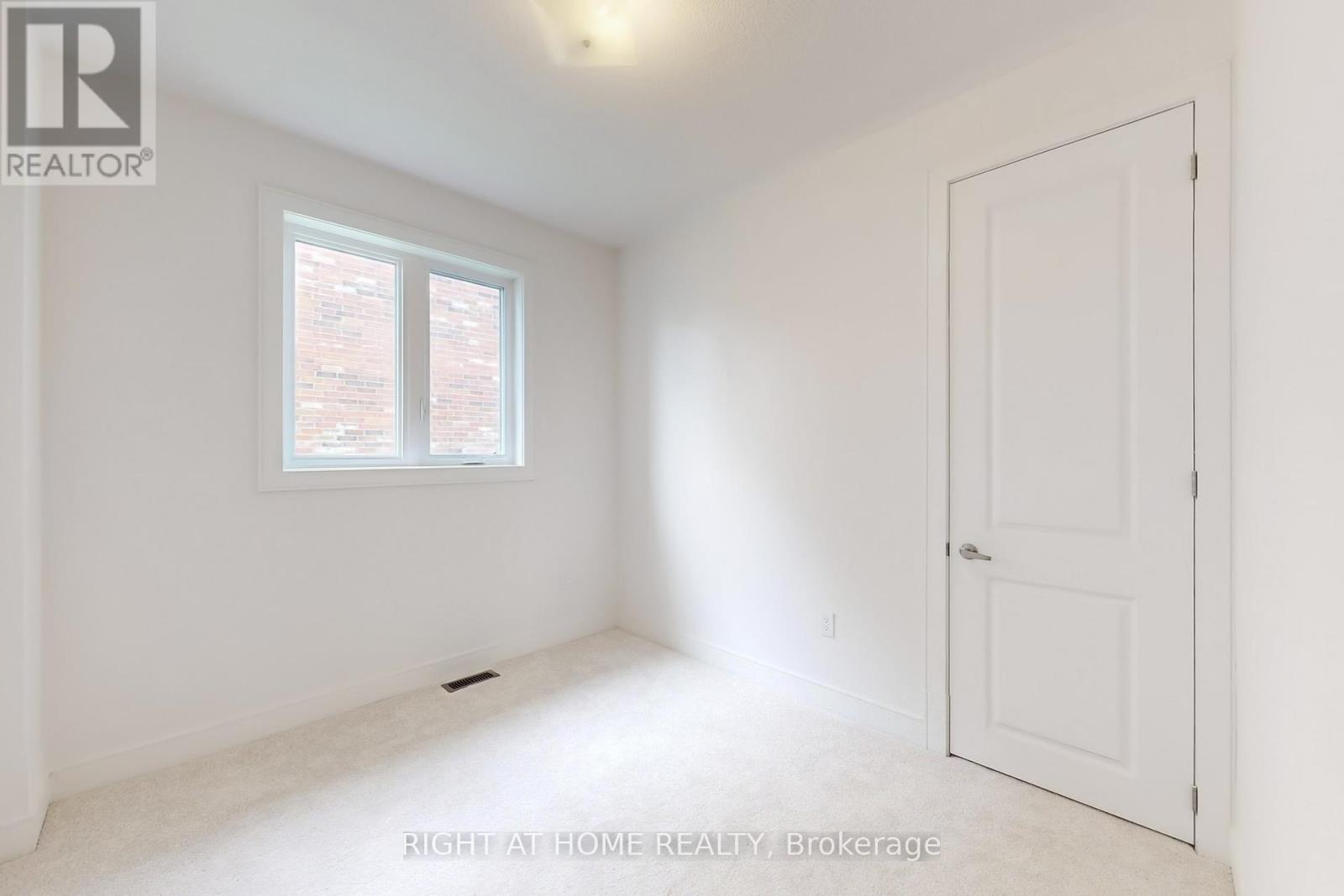 254 Wilcox Drive, Clearview, Ontario  L0M 1S0 - Photo 17 - S12437712