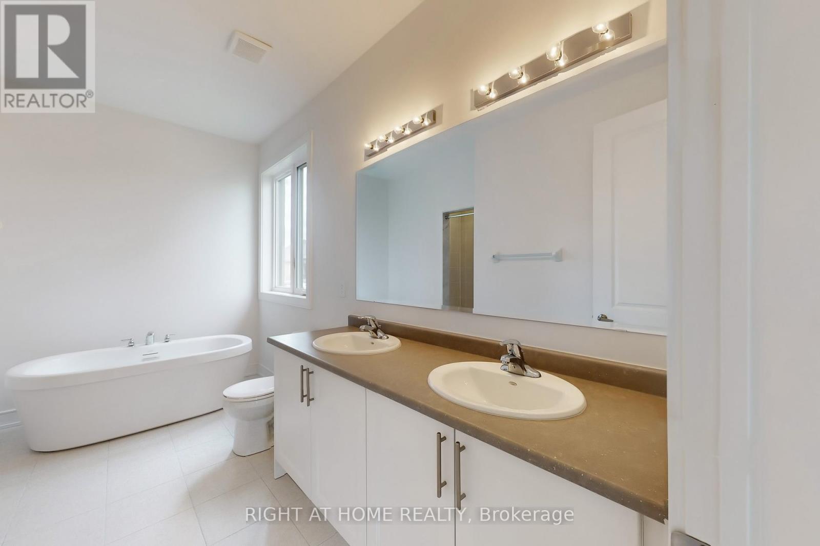 254 Wilcox Drive, Clearview, Ontario  L0M 1S0 - Photo 28 - S12437712