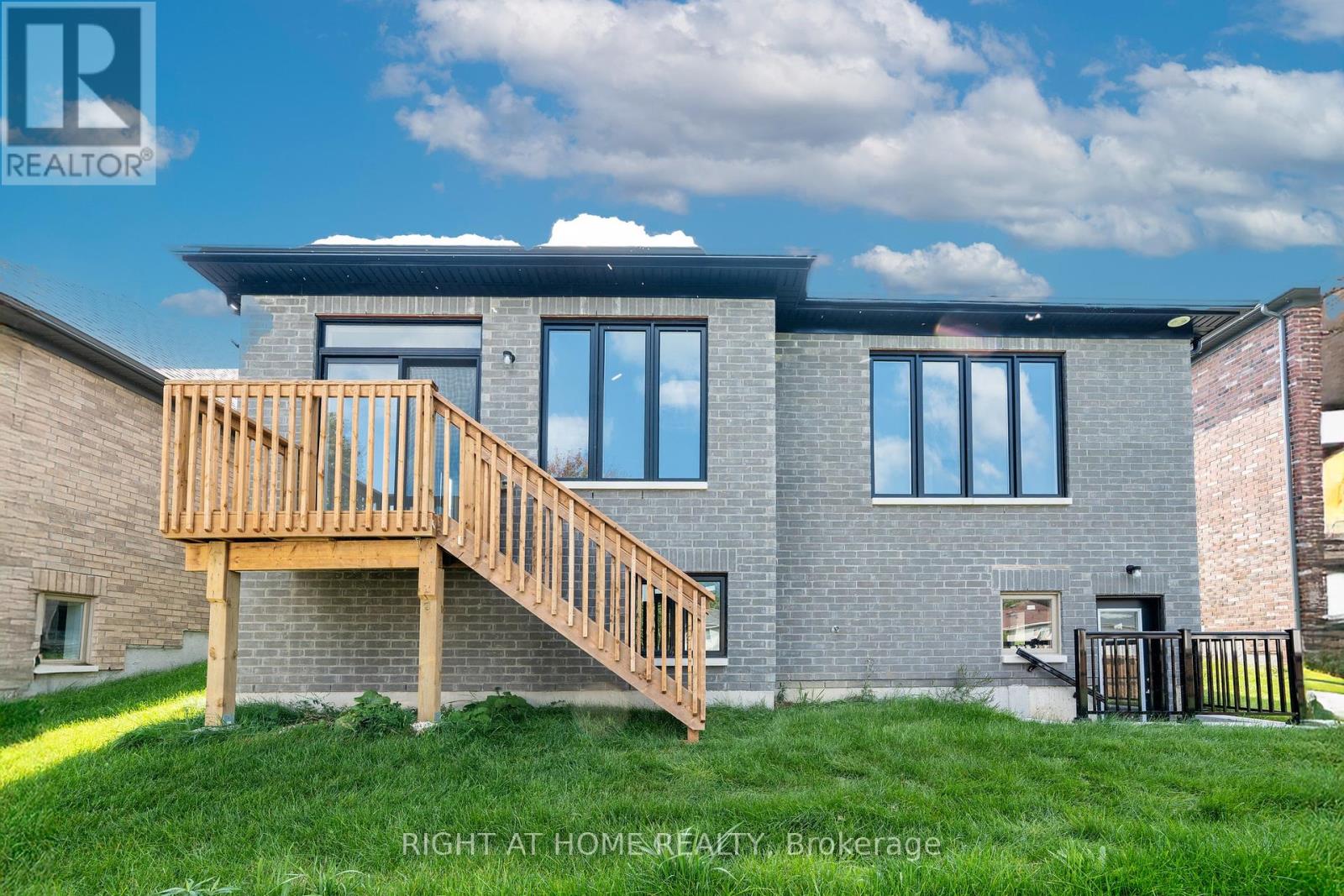 254 Wilcox Drive, Clearview, Ontario  L0M 1S0 - Photo 41 - S12437712