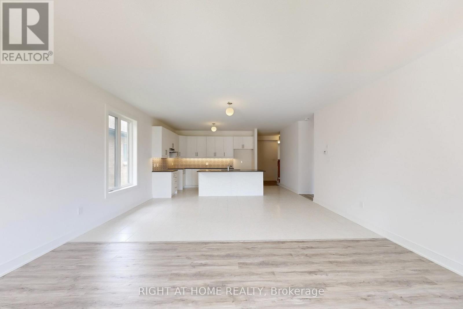 254 Wilcox Drive, Clearview, Ontario  L0M 1S0 - Photo 6 - S12437712