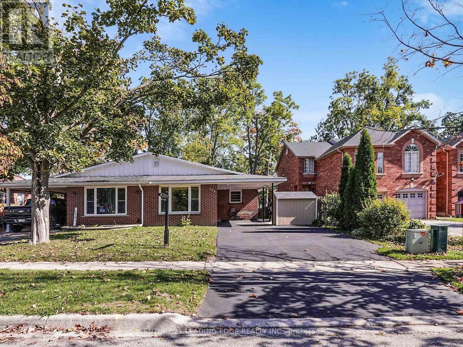 173 Owen Street, Barrie, Ontario  L4M 3H8 - Photo 3 - S12437719