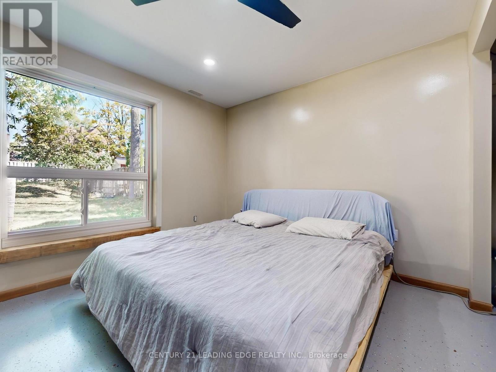 173 Owen Street, Barrie, Ontario  L4M 3H8 - Photo 37 - S12437719