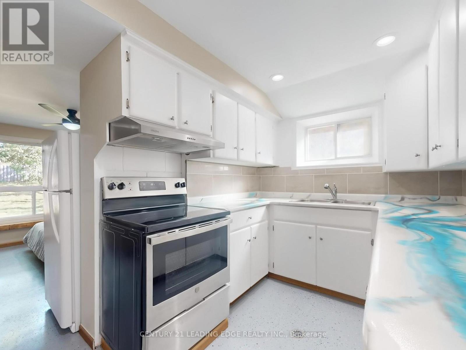 173 Owen Street, Barrie, Ontario  L4M 3H8 - Photo 40 - S12437719