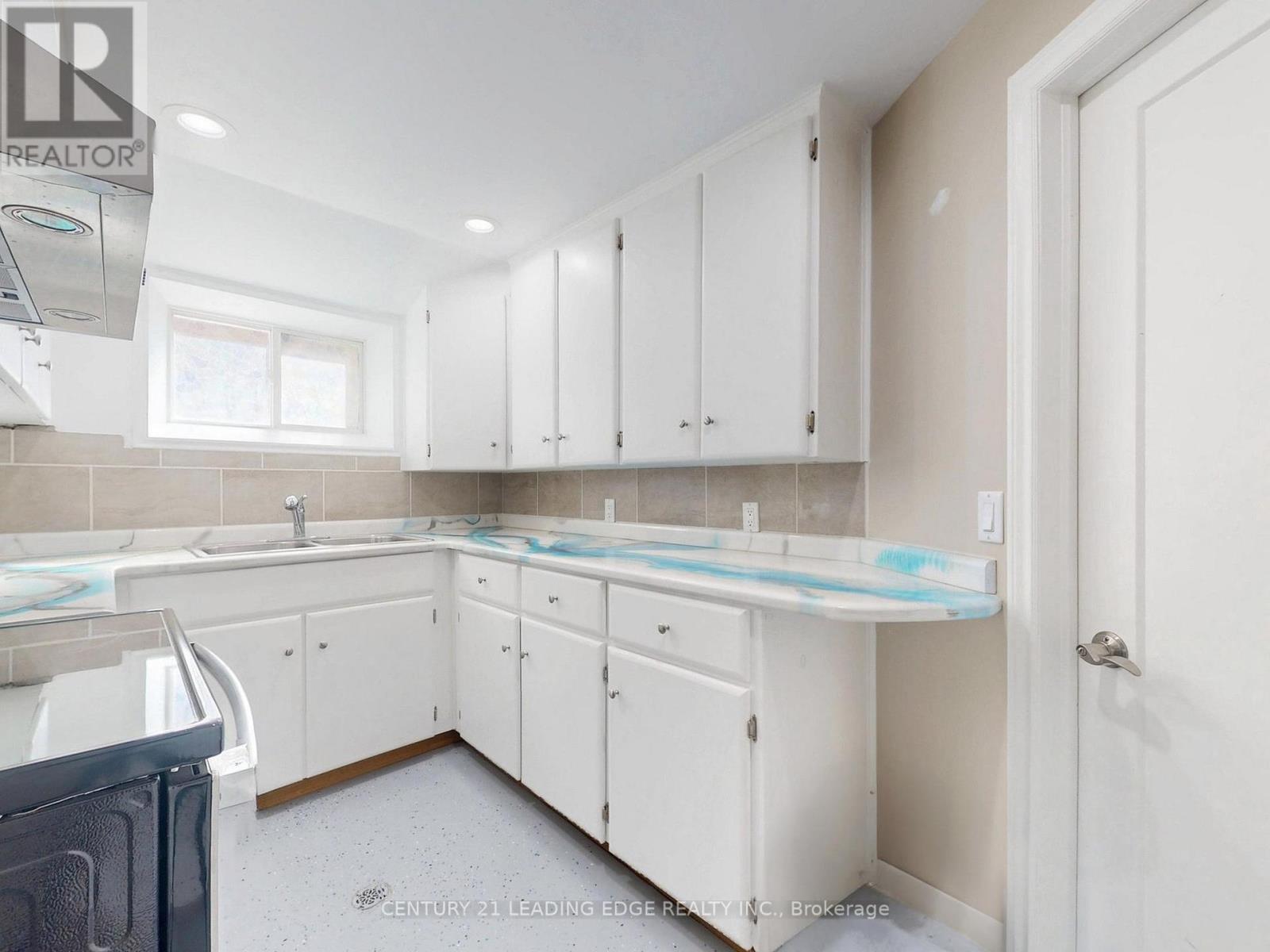 173 Owen Street, Barrie, Ontario  L4M 3H8 - Photo 41 - S12437719