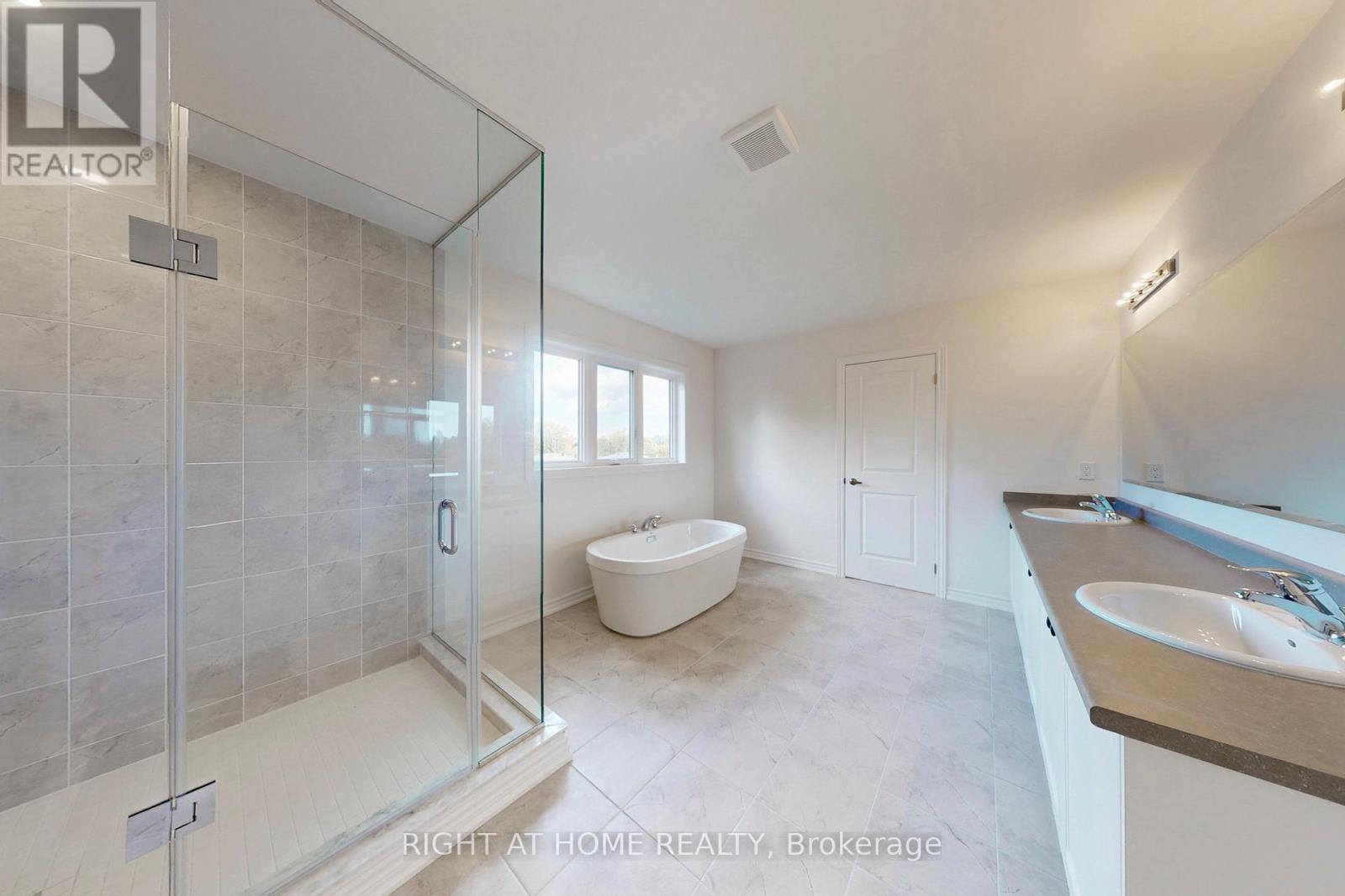 260 Wilcox Drive, Clearview (Stayner), Ontario  L0M 1S0 - Photo 32 - S12437798
