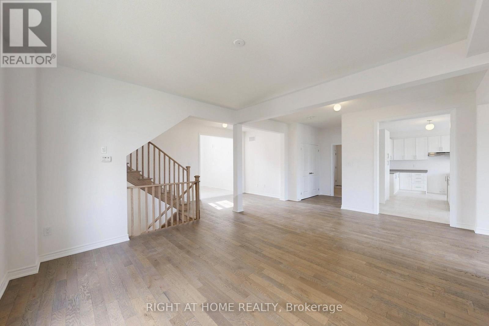 260 Wilcox Drive, Clearview (Stayner), Ontario  L0M 1S0 - Photo 4 - S12437798