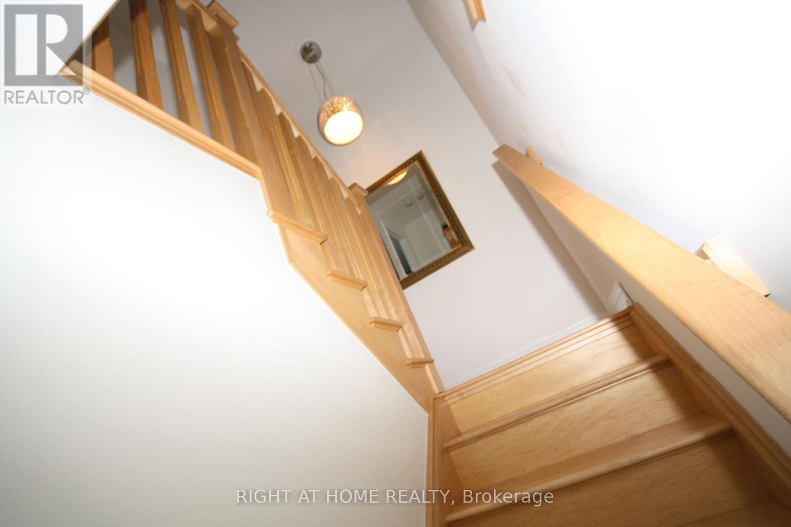 1039 Cook Drive, Midland, Ontario  L4R 0E4 - Photo 12 - S12437825