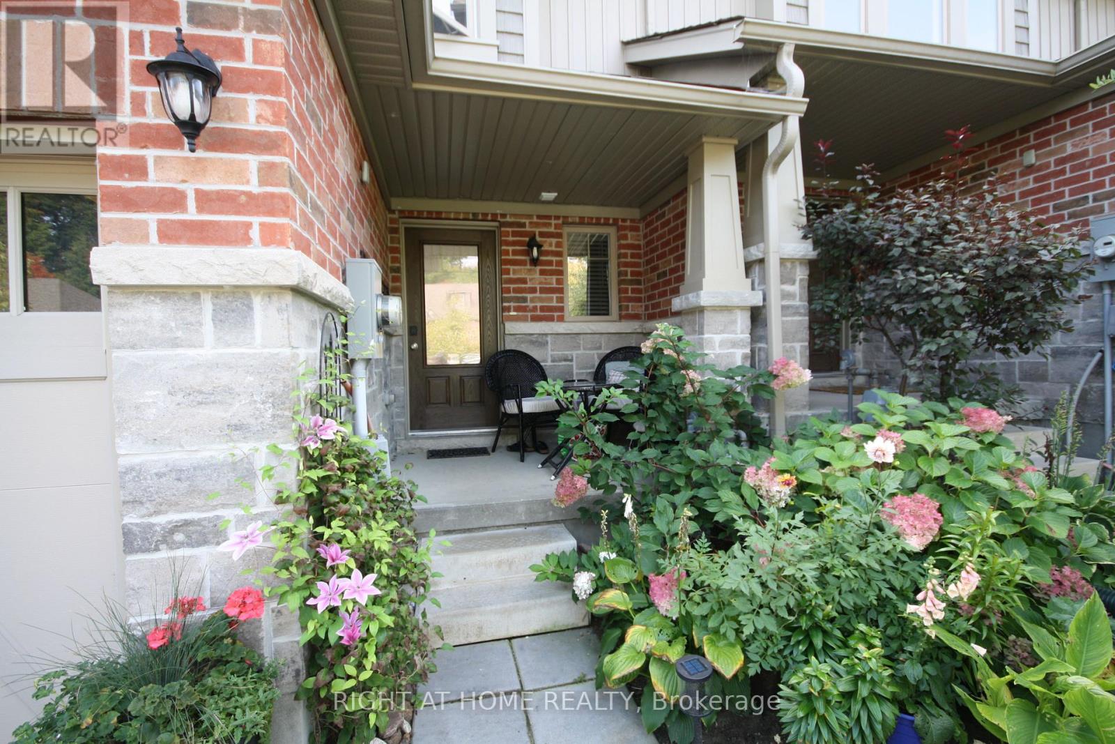 1039 Cook Drive, Midland, Ontario  L4R 0E4 - Photo 2 - S12437825