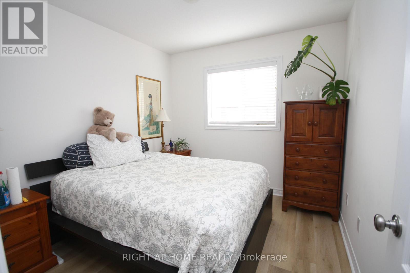 1039 Cook Drive, Midland, Ontario  L4R 0E4 - Photo 21 - S12437825