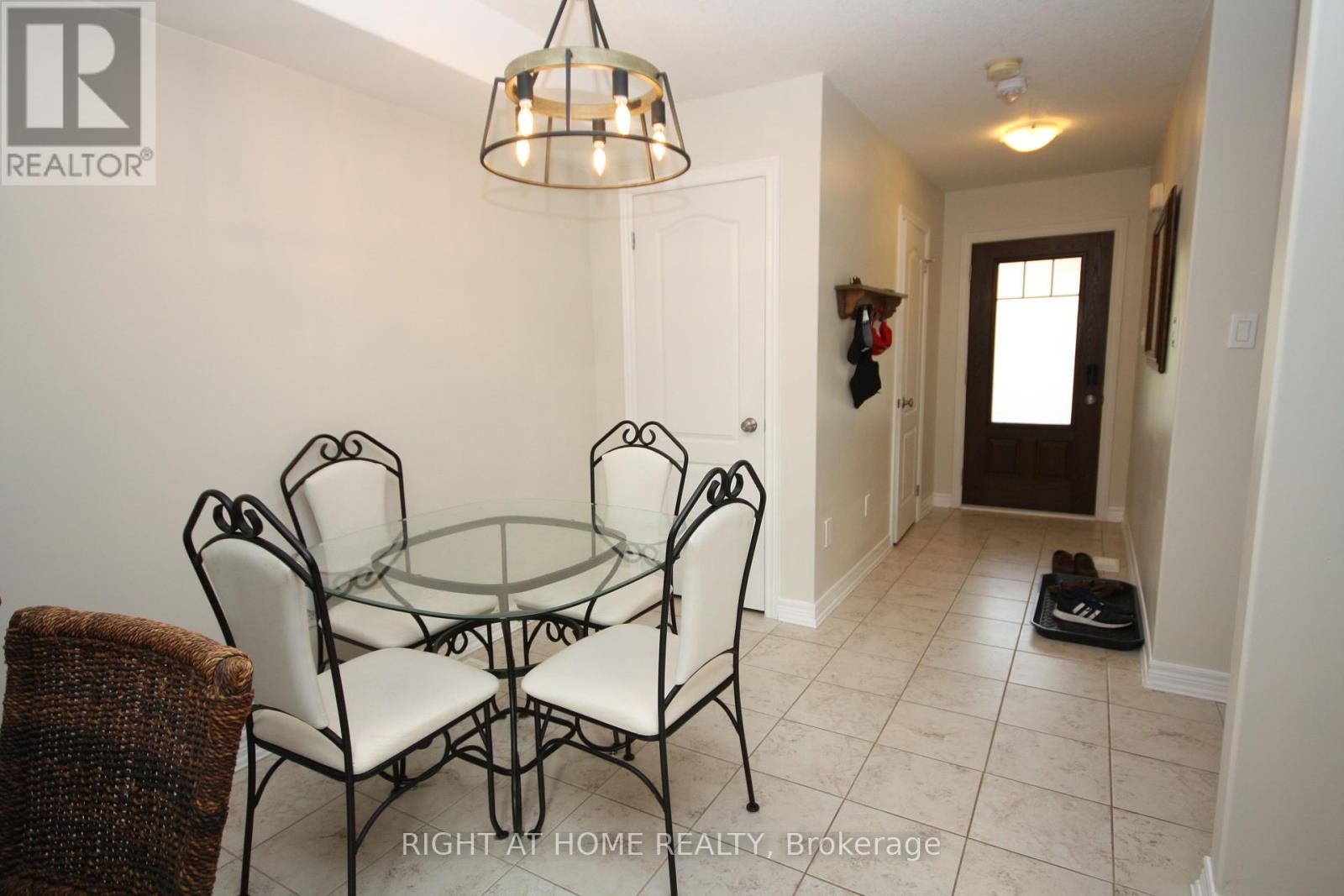 1039 Cook Drive, Midland, Ontario  L4R 0E4 - Photo 9 - S12437825