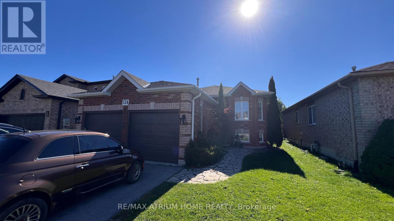 124 MONIQUE CRESCENT, Barrie, Ontario