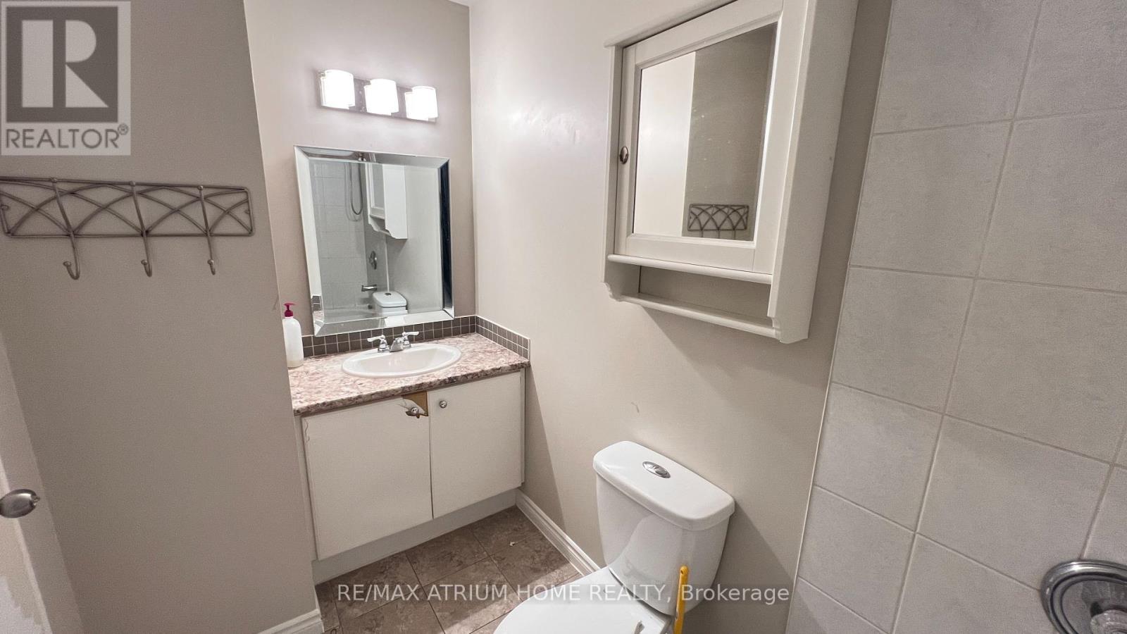 124 Monique Crescent, Barrie, Ontario  L4M 6Y8 - Photo 12 - S12437885