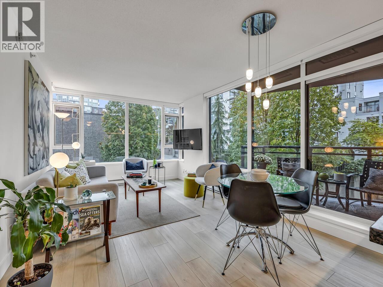 301 1650 W 7TH AVENUE, Vancouver, British Columbia