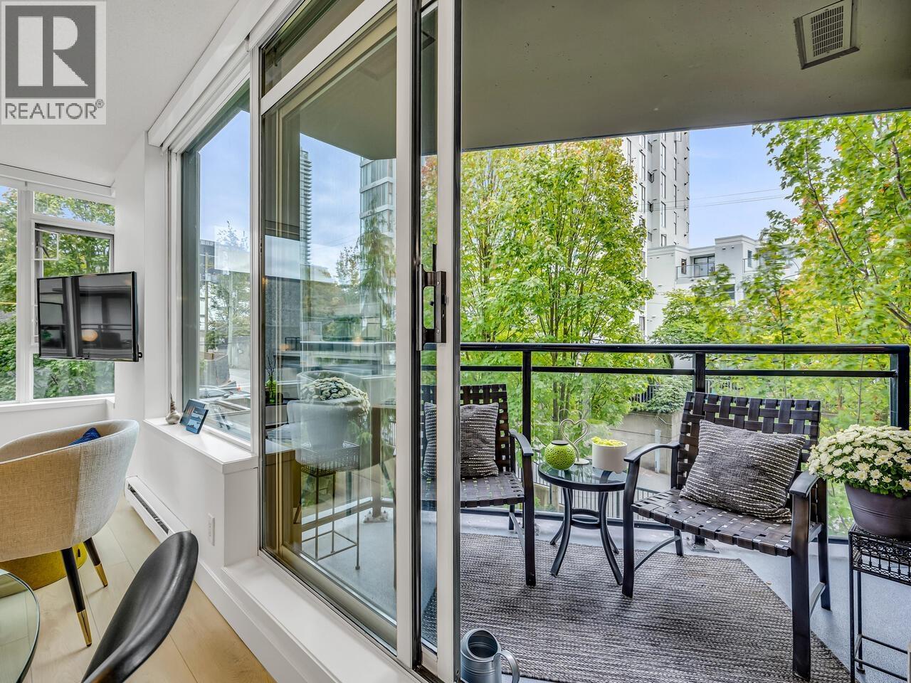 301 1650 W 7th Avenue, Vancouver, British Columbia  V6J 5N1 - Photo 6 - R3053895