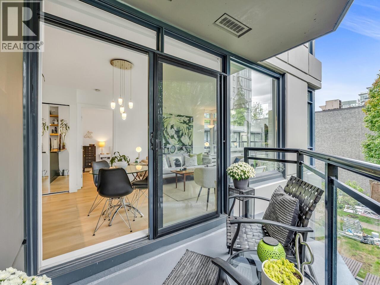 301 1650 W 7th Avenue, Vancouver, British Columbia  V6J 5N1 - Photo 8 - R3053895