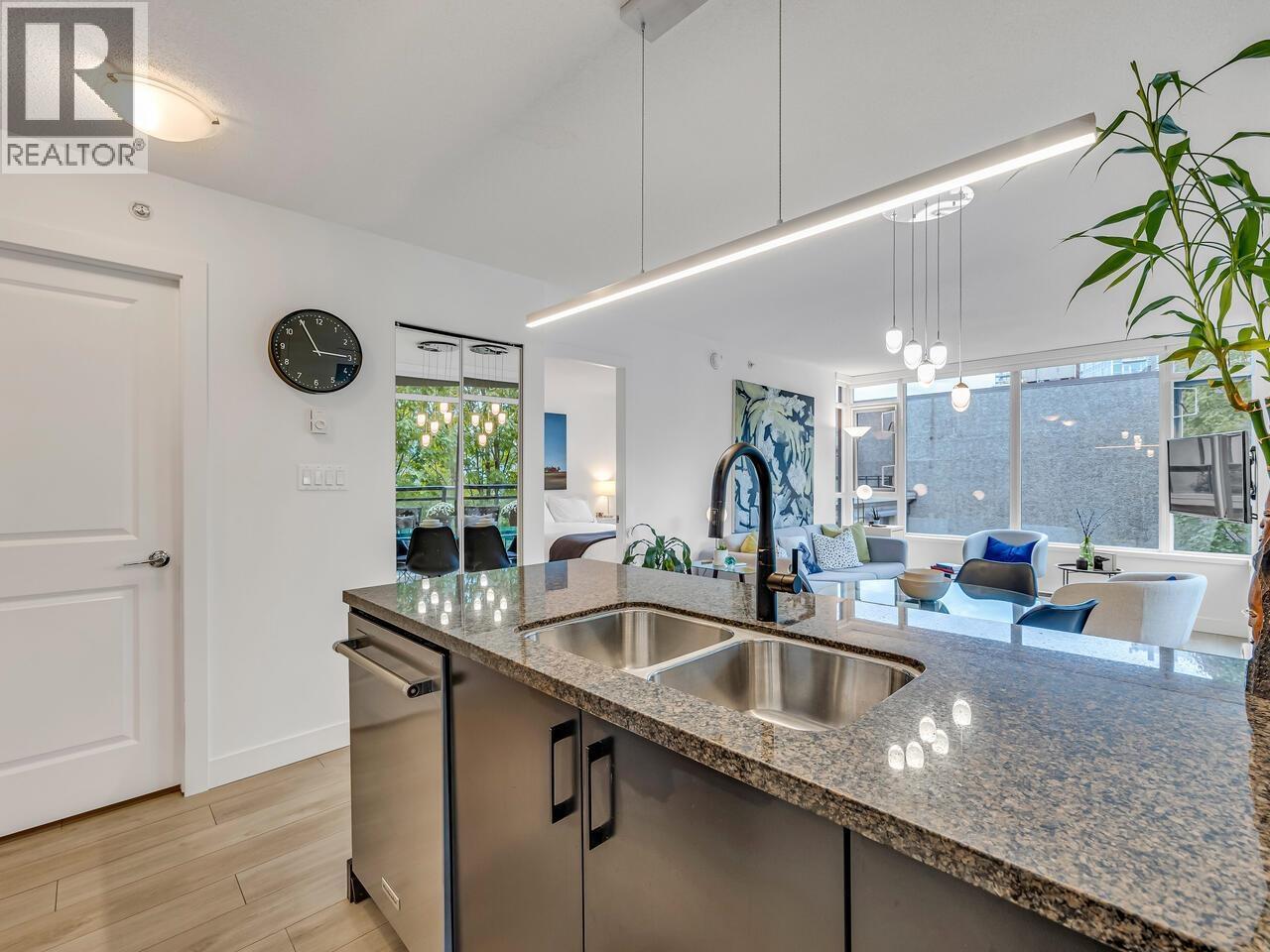 301 1650 W 7th Avenue, Vancouver, British Columbia  V6J 5N1 - Photo 12 - R3053895