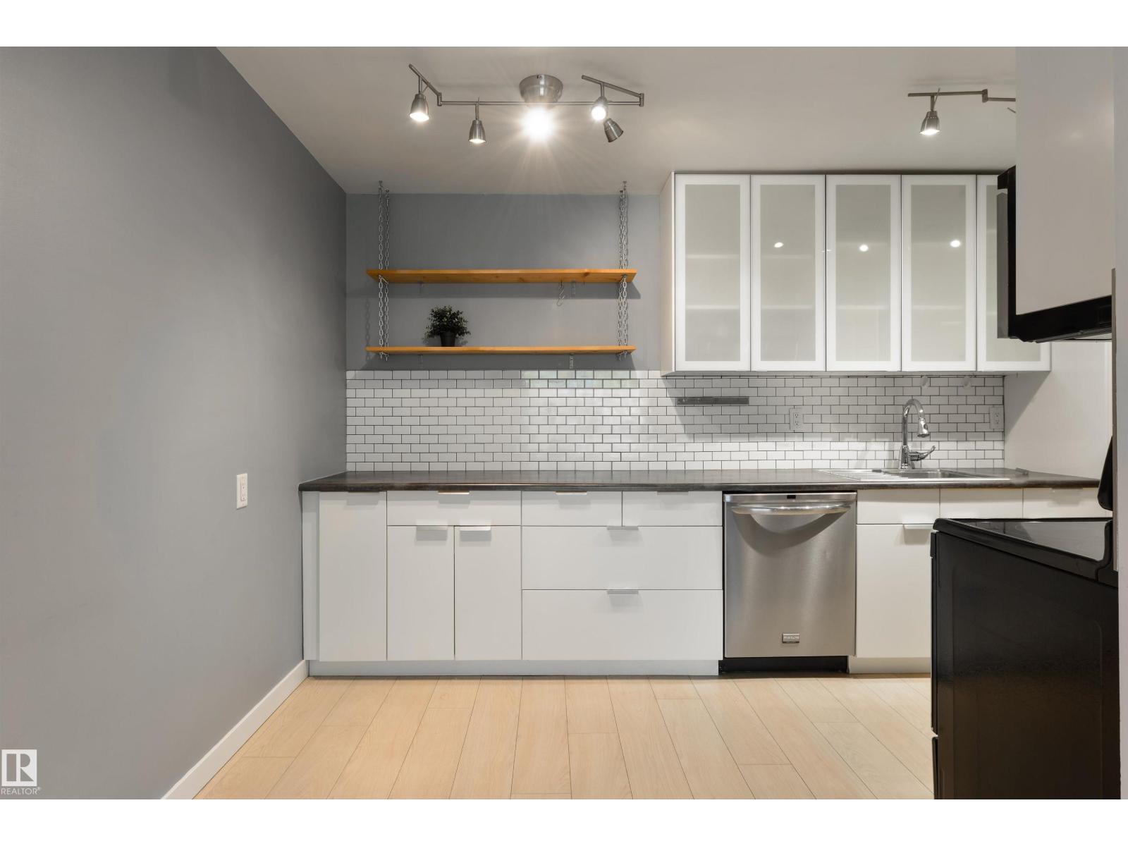 #301 10140 151 St Nw, Edmonton, Alberta  T5P 1T4 - Photo 19 - E4460265