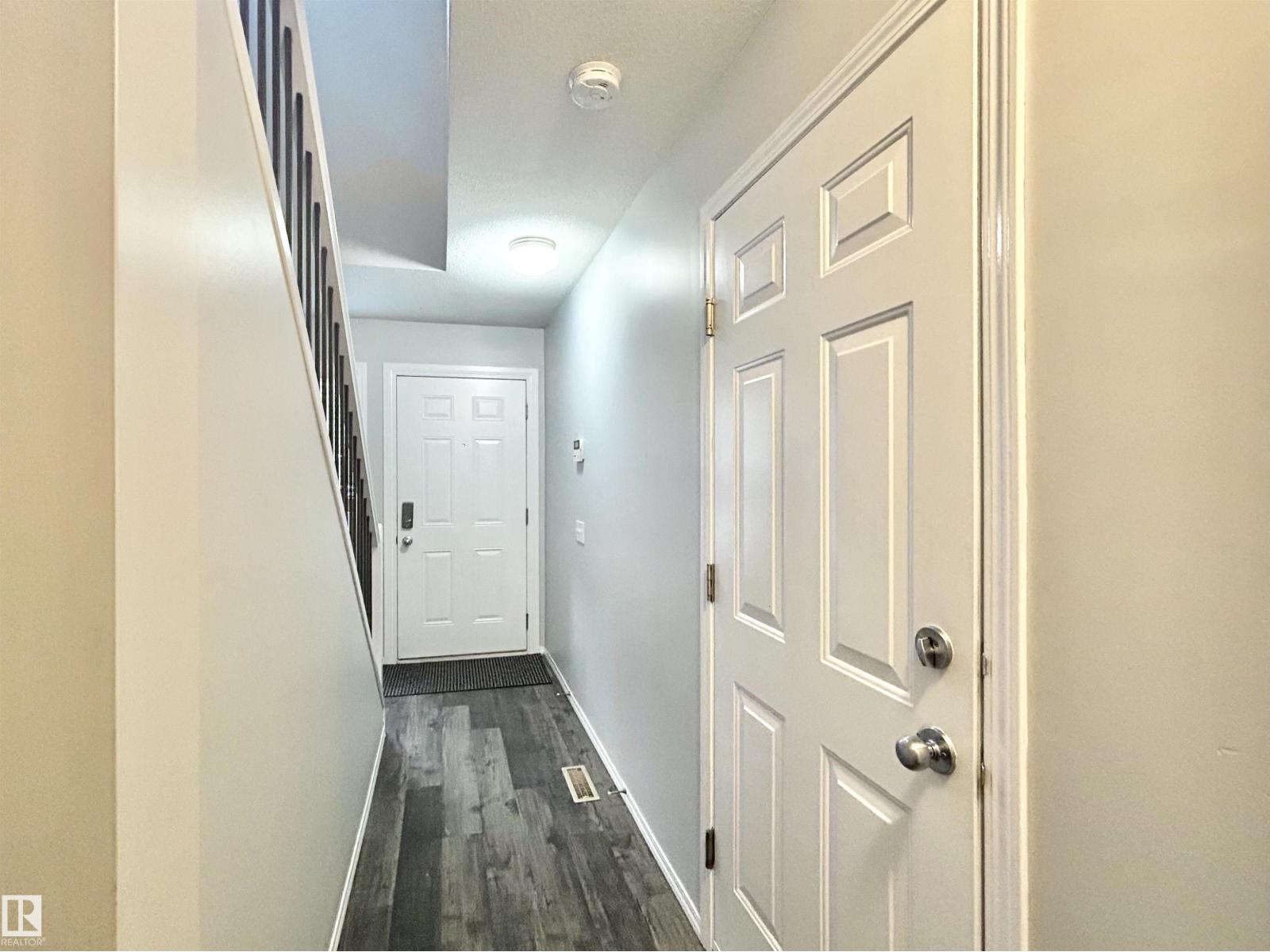 #29 16823 84 St Nw, Edmonton, Alberta  T5Z 3S4 - Photo 2 - E4460267