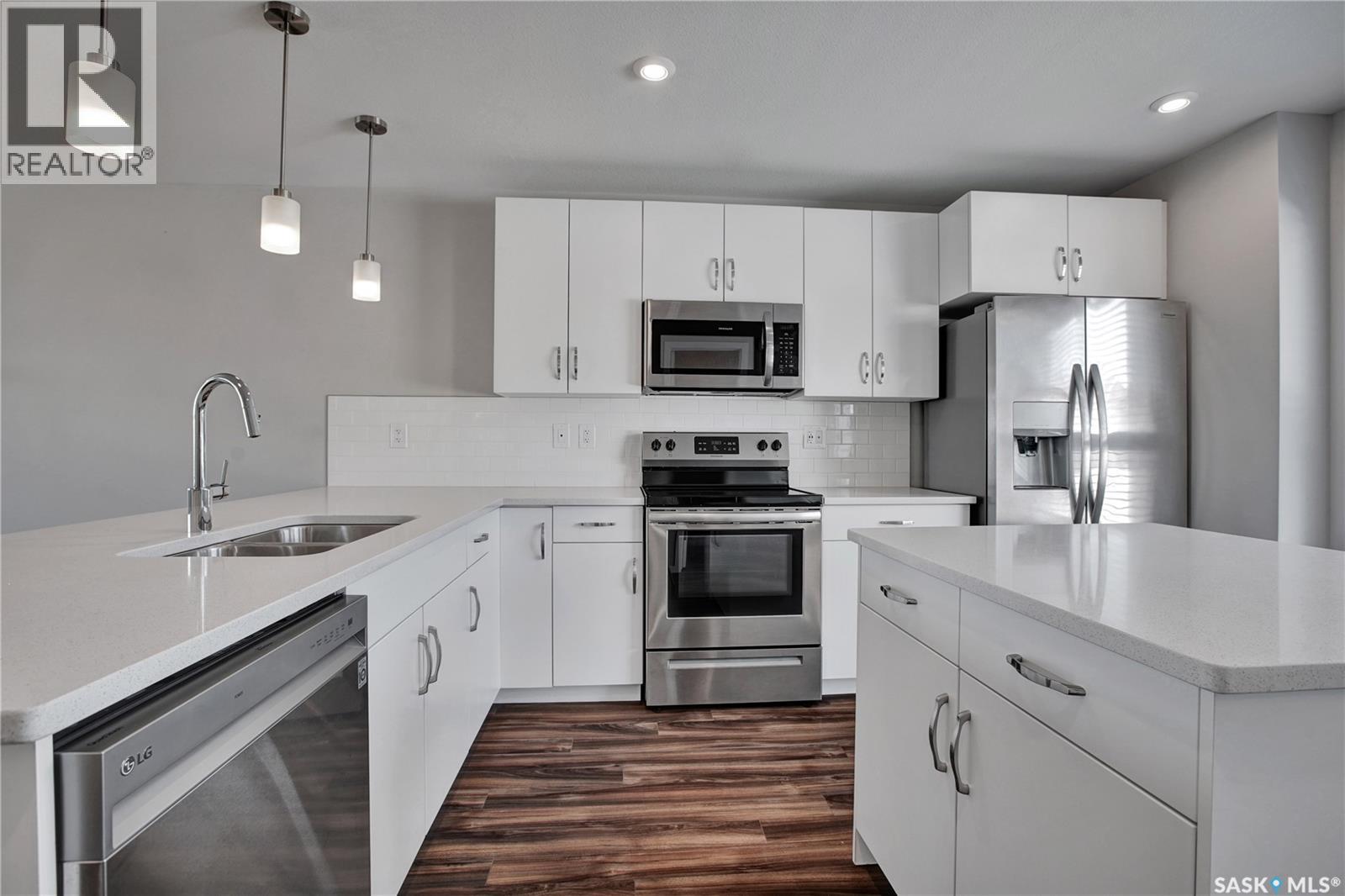4166 Brighton Circle, Saskatoon, Saskatchewan  S7V 0M2 - Photo 2 - SK019805