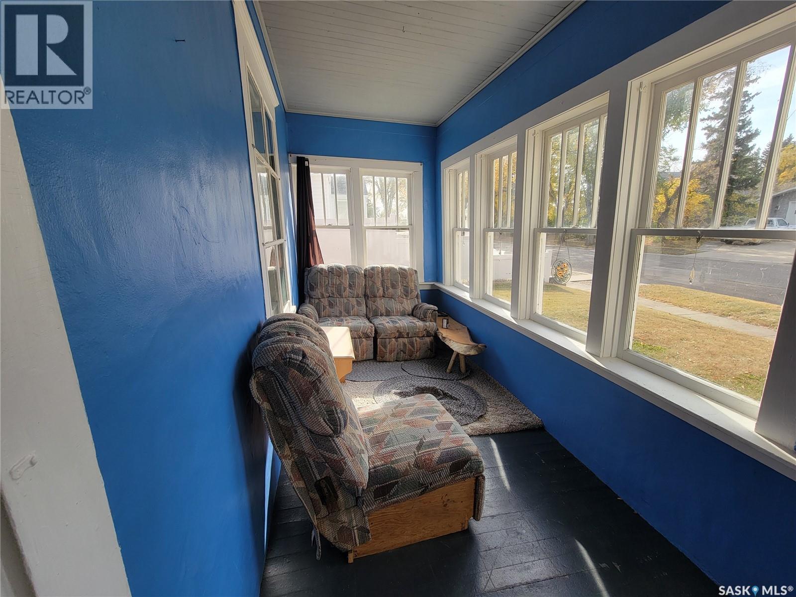 406 1st Street E, Wilkie, Saskatchewan  S0K 4W0 - Photo 3 - SK019793