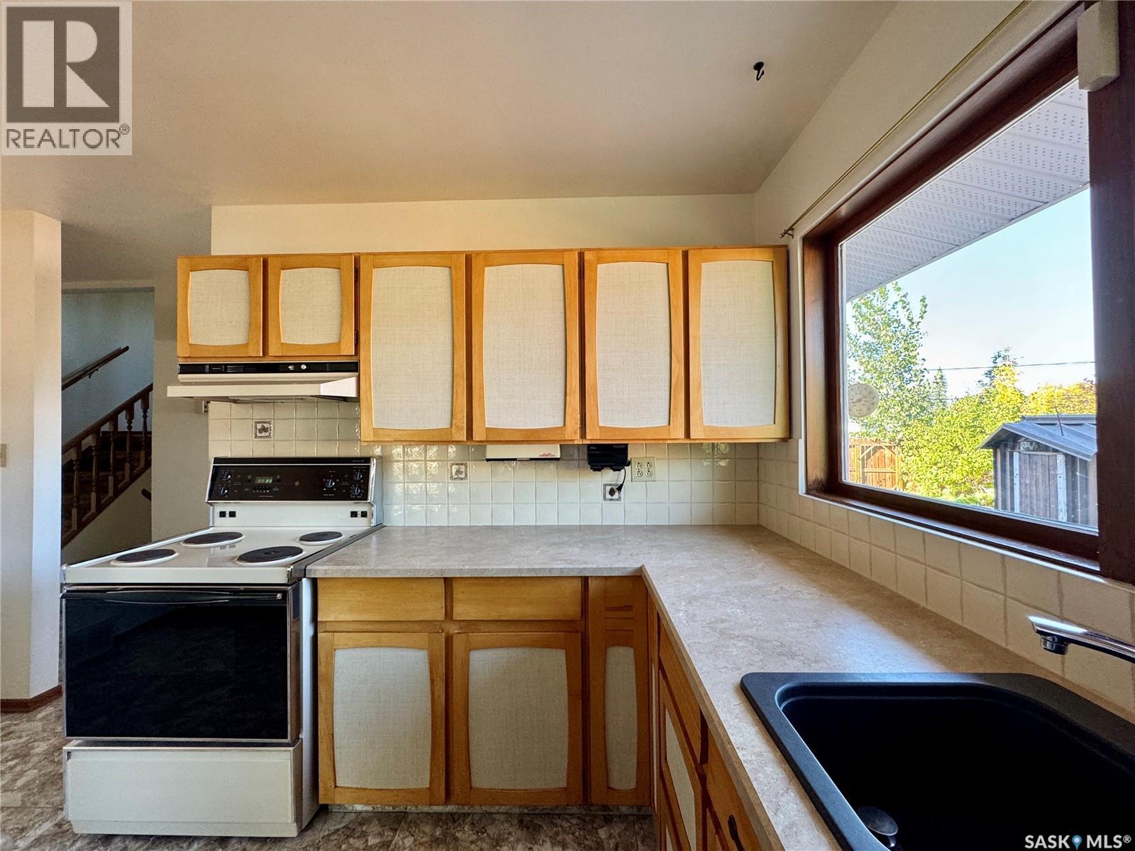 208 Hillside Bay, Langenburg, Saskatchewan  S0A 2A0 - Photo 12 - SK019788