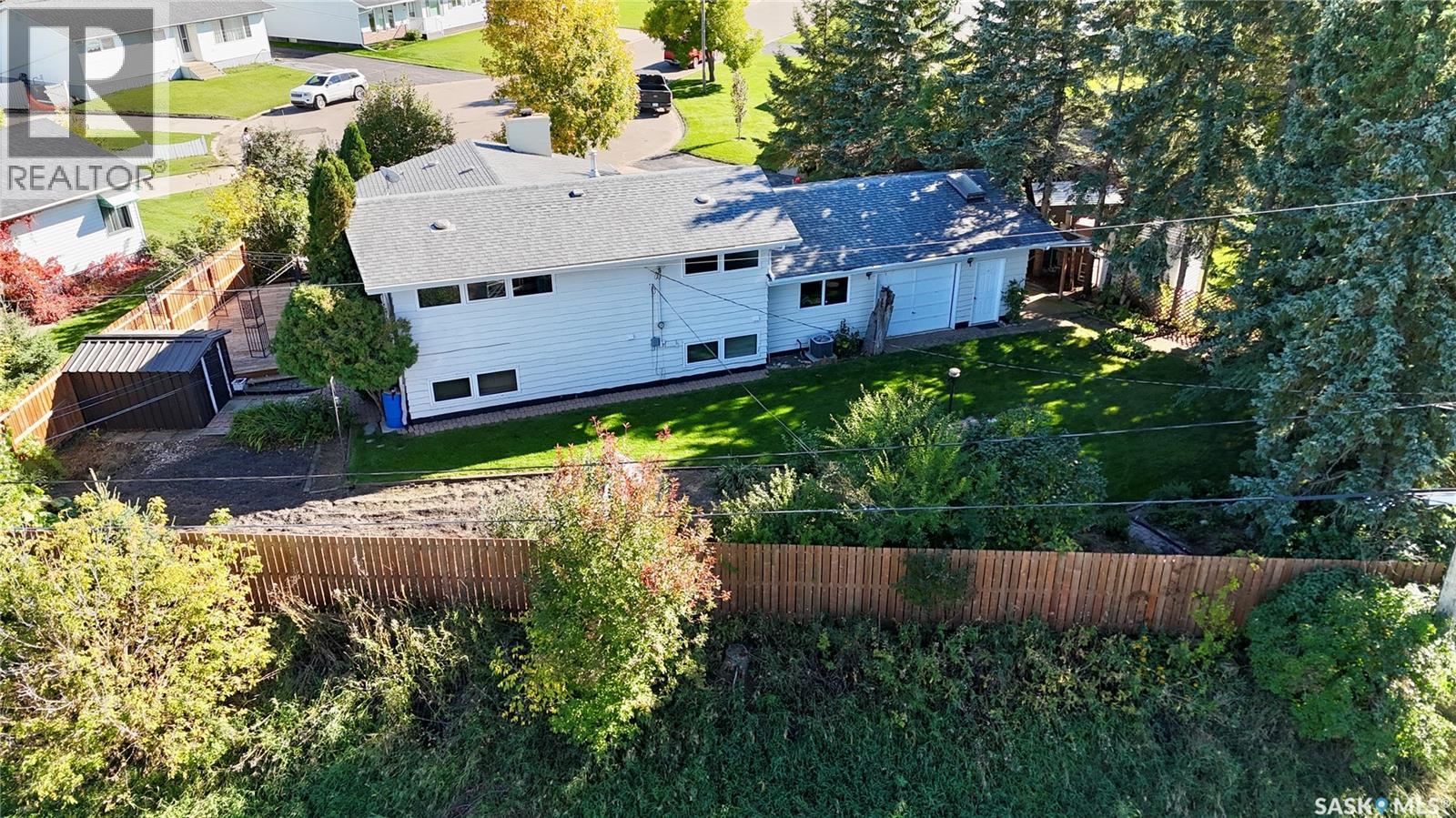 208 Hillside Bay, Langenburg, Saskatchewan  S0A 2A0 - Photo 37 - SK019788