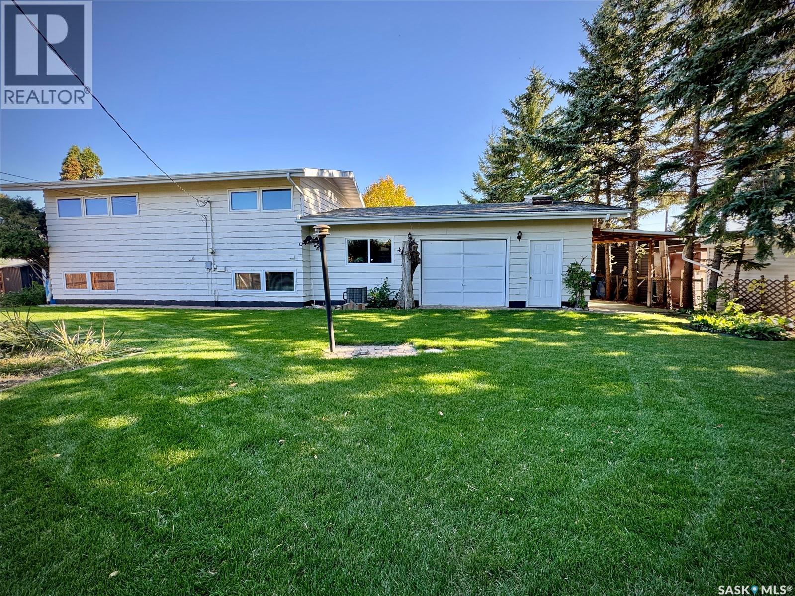 208 Hillside Bay, Langenburg, Saskatchewan  S0A 2A0 - Photo 42 - SK019788