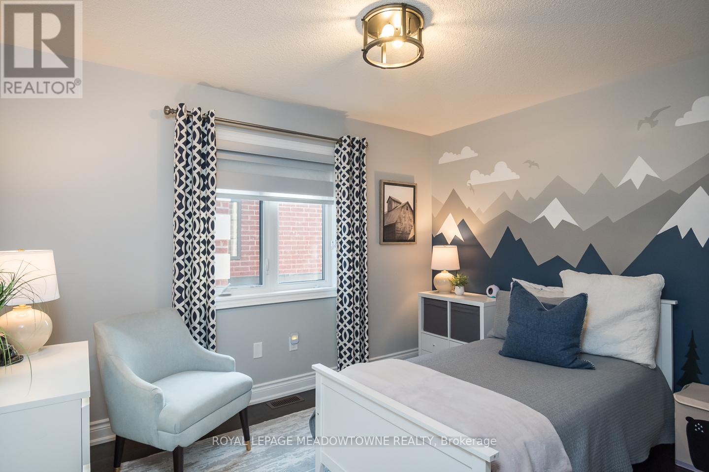 390 Ramsey Place, Milton, Ontario  L9E 1N3 - Photo 23 - W12437660