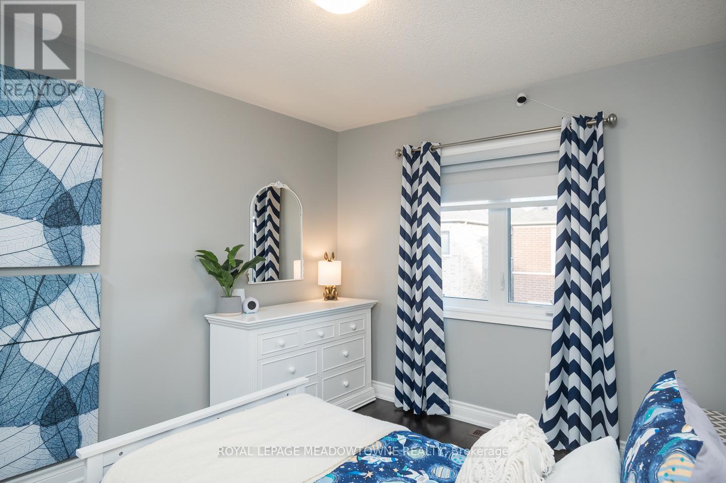 390 Ramsey Place, Milton, Ontario  L9E 1N3 - Photo 27 - W12437660