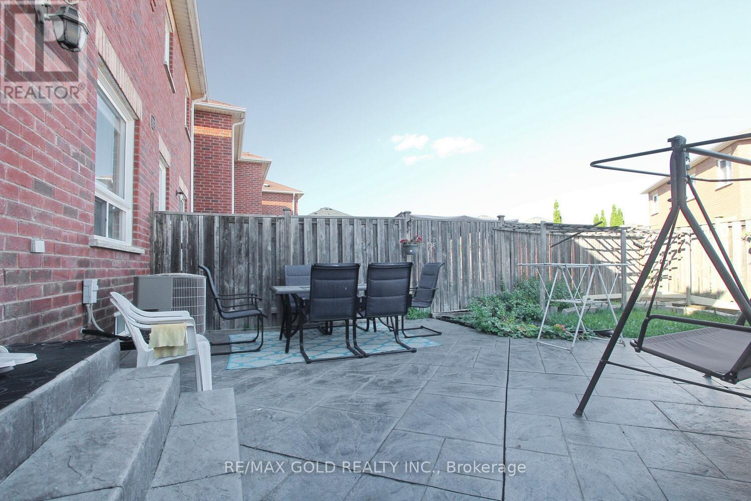 25 Wicklow Road E, Brampton, Ontario  L6X 0J6 - Photo 32 - W12437675