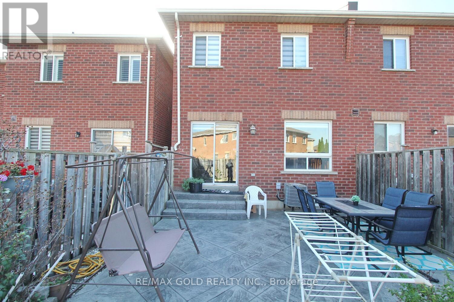 25 Wicklow Road E, Brampton, Ontario  L6X 0J6 - Photo 33 - W12437675