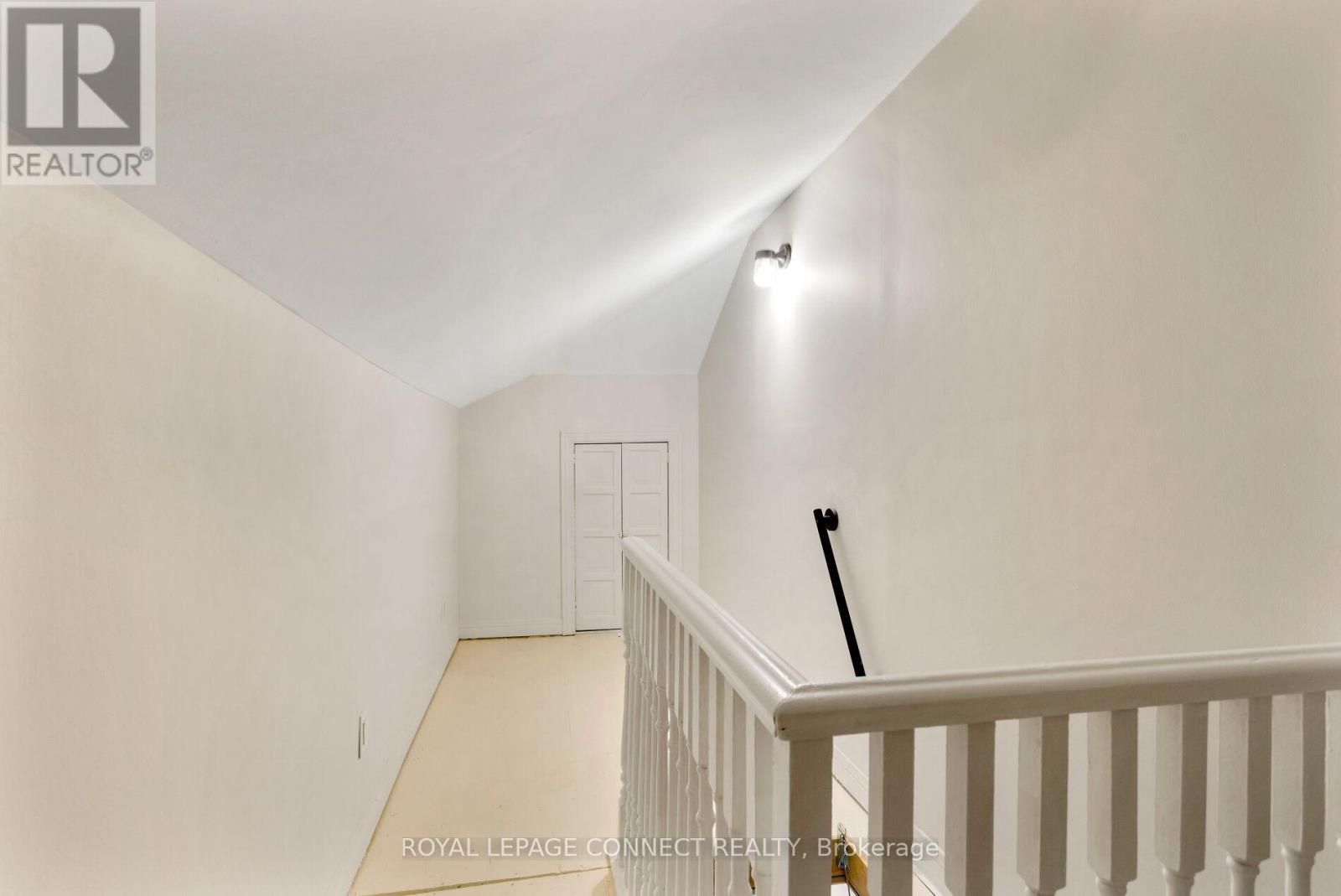 843 Windermere Avenue, Toronto, Ontario  M6S 3M5 - Photo 37 - W12437681