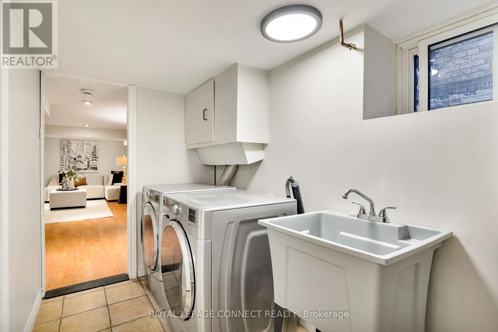 843 Windermere Avenue, Toronto, Ontario  M6S 3M5 - Photo 43 - W12437681