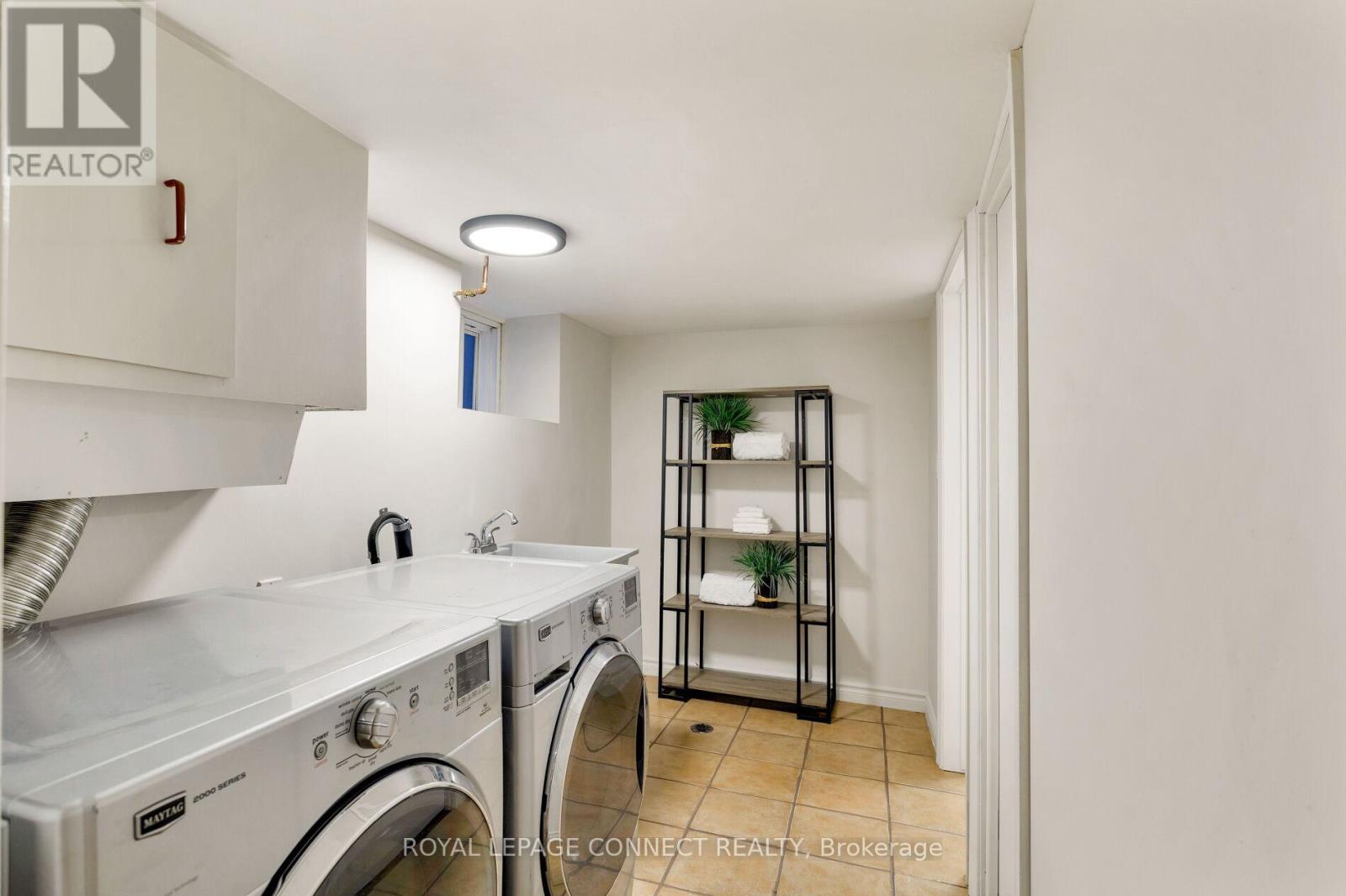 843 Windermere Avenue, Toronto, Ontario  M6S 3M5 - Photo 44 - W12437681