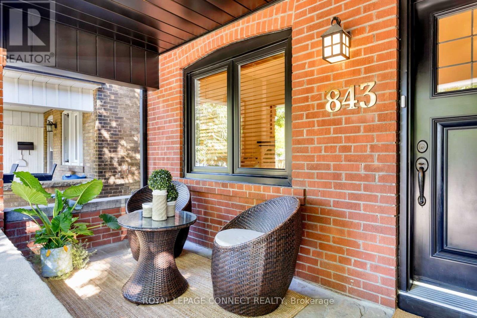 843 Windermere Avenue, Toronto, Ontario  M6S 3M5 - Photo 5 - W12437681
