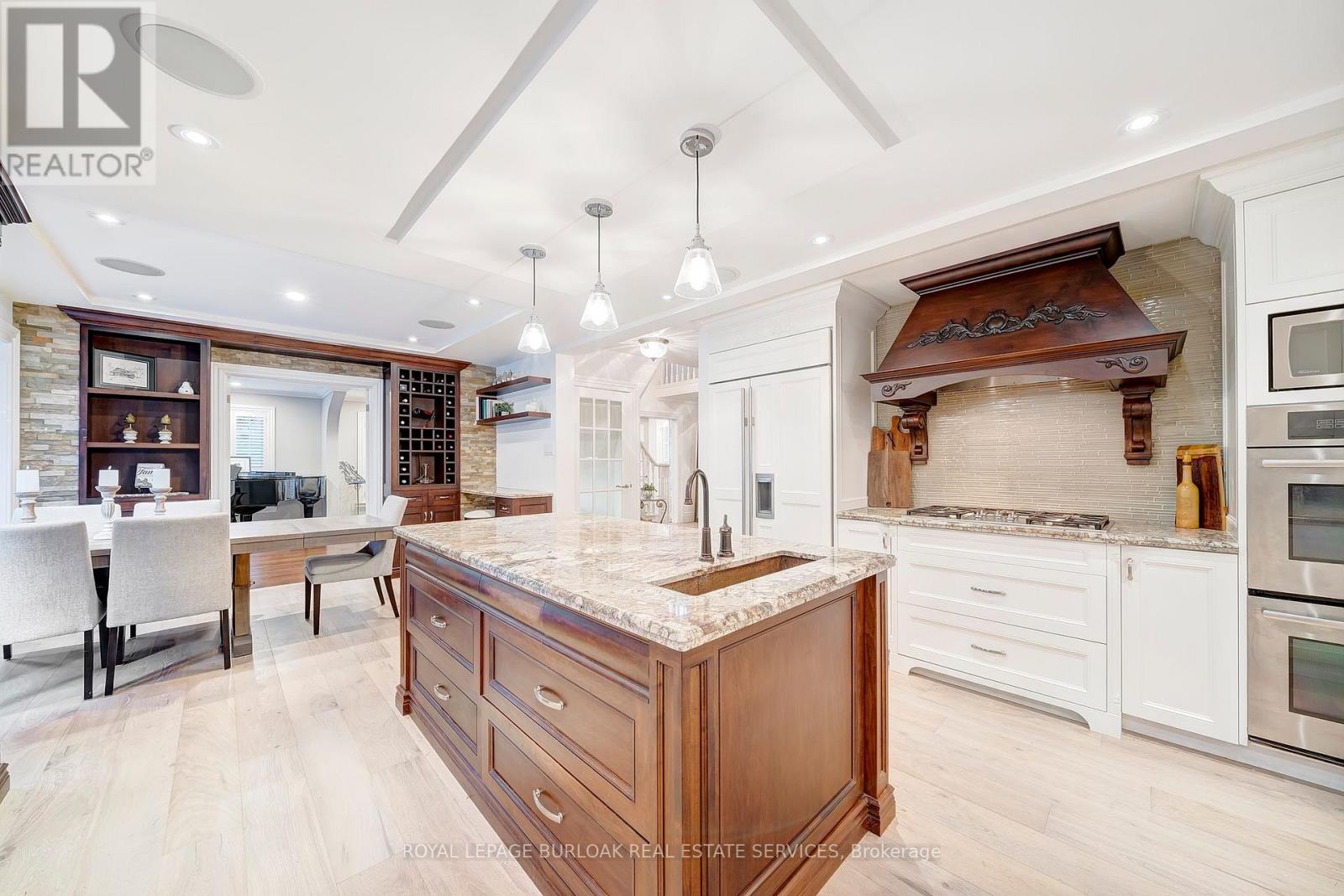 2305 Cheverie Street, Oakville, Ontario  L6J 6C5 - Photo 12 - W12437687