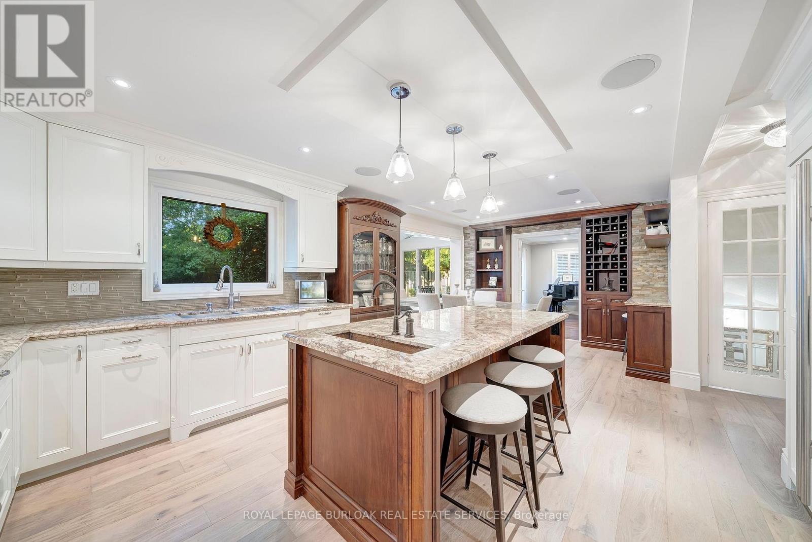 2305 Cheverie Street, Oakville, Ontario  L6J 6C5 - Photo 13 - W12437687