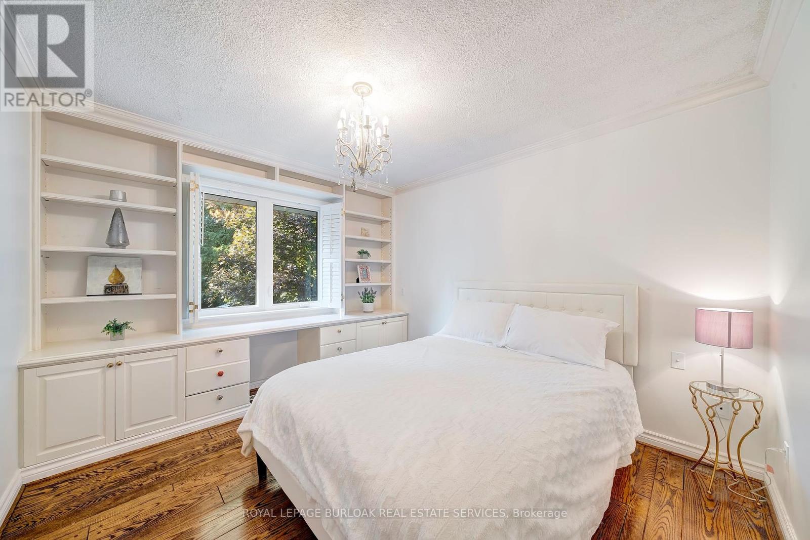 2305 Cheverie Street, Oakville, Ontario  L6J 6C5 - Photo 21 - W12437687
