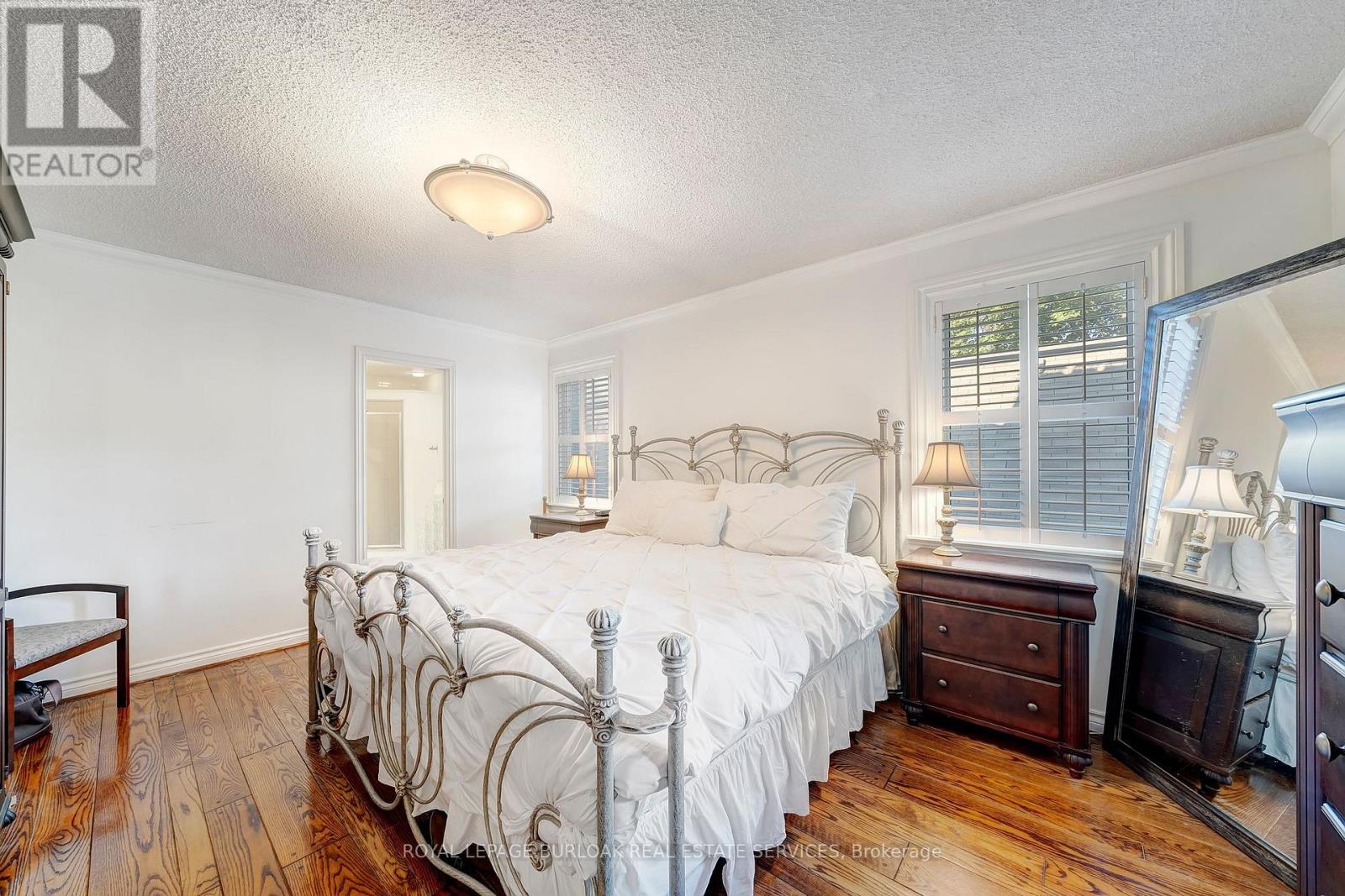 2305 Cheverie Street, Oakville, Ontario  L6J 6C5 - Photo 24 - W12437687