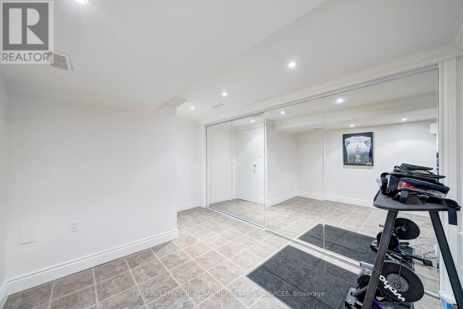 2305 Cheverie Street, Oakville, Ontario  L6J 6C5 - Photo 30 - W12437687