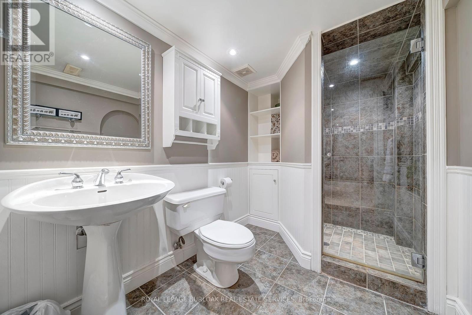 2305 Cheverie Street, Oakville, Ontario  L6J 6C5 - Photo 31 - W12437687