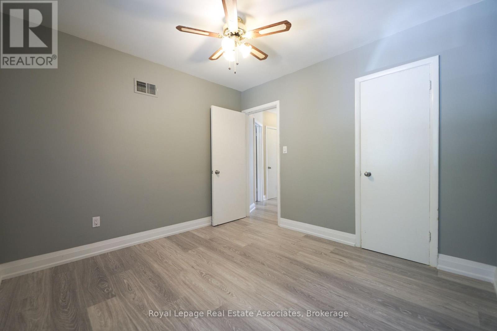 Upper - 11 Mississauga Road N, Mississauga, Ontario  L5H 2H5 - Photo 14 - W12437707