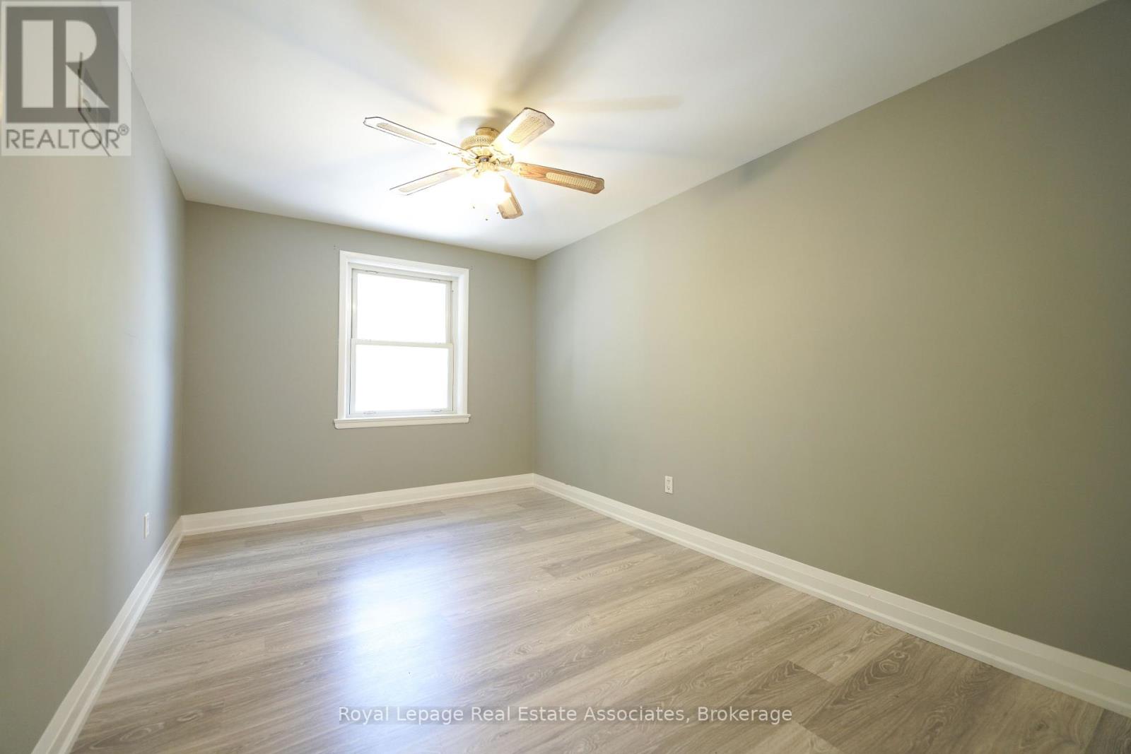 Upper - 11 Mississauga Road N, Mississauga, Ontario  L5H 2H5 - Photo 18 - W12437707